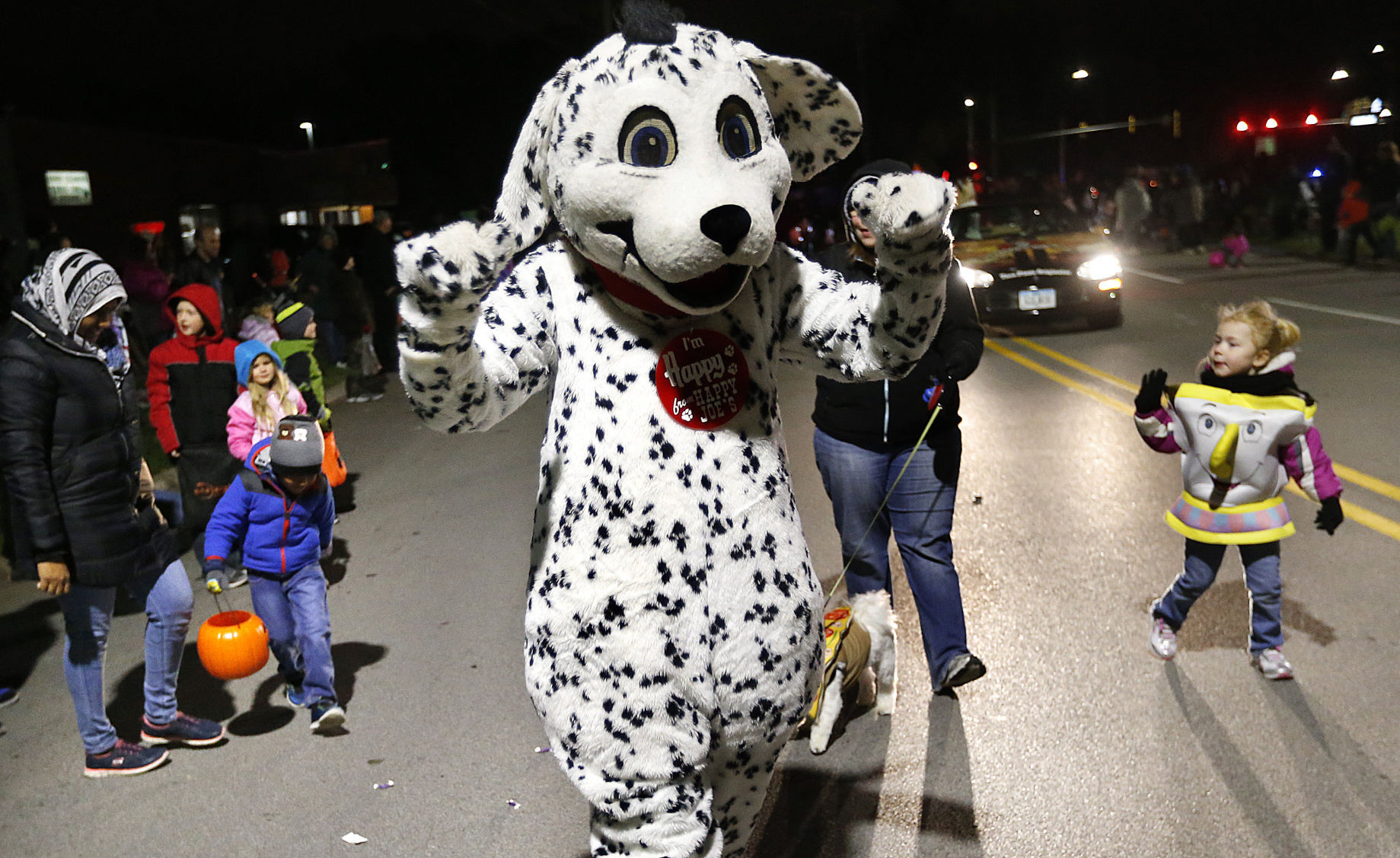 102817-Bett-parade-004
